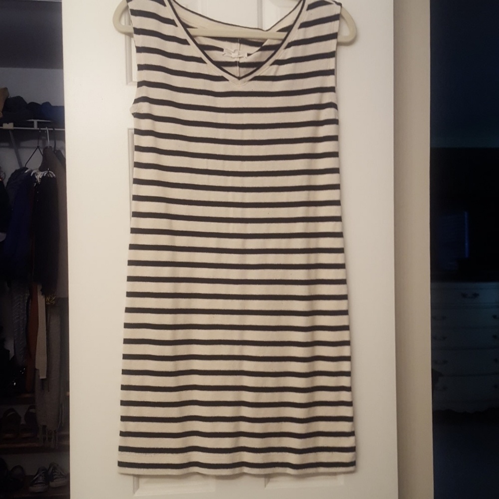 Black and white sleeveless dress  xs